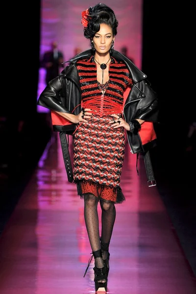 Look 18